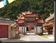 Tempeldorf in Süd-Ost-Tibet, auf dem Weg nach Jui Zai Gou