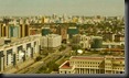 Stadtrundfahrt in Astana, Aussichtsplattform auf dem Baiterek, Baum des Lebens (Fensterscheiben getönt)