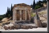P1500911 Delphi, Schatzhaus der Athener